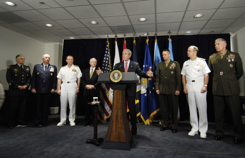 President Bush with the Joint Chiefs of Staff and Secretary Gates